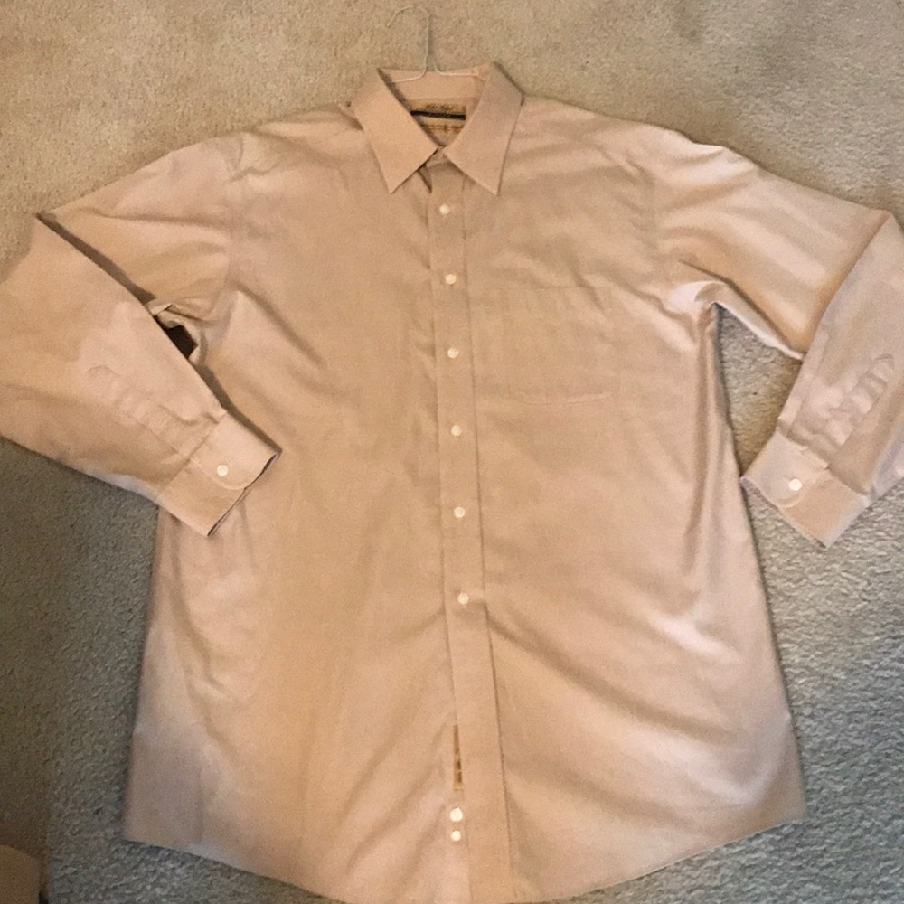 NWOT Men’s Collared, Fitted, Dress shirt!